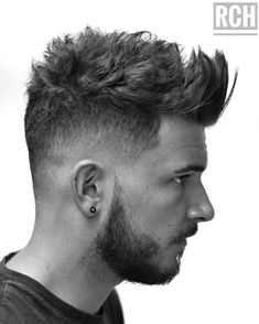 Buda ola bilir Mens Hairstyles Quiff, Hairstyle Man, New Men Hairstyles, Barber Style, Quiff Haircut, Trendy Mens Hairstyles, 2019 Hairstyles, Quiff Hairstyles