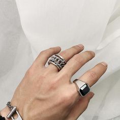 Men recommend size (7-8-9-10)Girls recommend size (6-7) Type: AccessoriesMaterial: Titanium steel Chain Ring Gold, Grey Contacts, Three Rings, Ring Men, Contact Lenses Colored, Chain Ring, Handmade Silver, Ring Shopping, Hair Pins