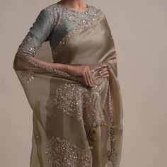 Kalki Saree, Blouse Designs Wedding, Sarees Party Wear, Engagement Saree, Saree Ideas, Designer Sarees Wedding, Design Saree, Sarees Wedding, Fancy Sarees Party Wear