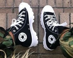 Black Converse High Tops Outfit, Black Converse Aesthetic, Black Converse Platform, Converse Outfit Black, Converse High Tops Outfit, Black Converse Outfit, Black Converse High Tops, Black Platform Converse, High Tops Outfit