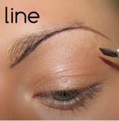 Eyebrow Tutorial Shaping, Eyebrow Tutorial For Beginners, How To Make Eyebrows, Beauty Treatments Skin Care, Perfect Eyebrow, Tweezing Eyebrows