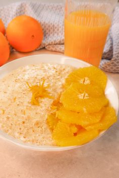 Bring your breakfast to a new level with this spiced orange porridge topped with slices of zesty orange. Click the link for easy to follow step by step instructions. Easy Porridge Recipes, Yogurt Granola, Parfait Recipe, Parfait Recipes