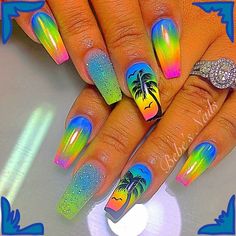 Bild von ♌Fay Flitzgerard♌ entdeckt. Entdecke (und speichere!) deine eigenen Bilder und Videos auf We Heart It Palm Tree Nails, Blue Coffin Nails, Unghie Sfumate, Tropical Nails, Tree Nails, Shiny Nails