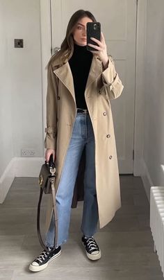 Trent Coat Outfit, Beige Trench Coat Outfit Winter, Outfit Trench Beige, Khaki Trench Coat Outfit, Long Trench Coat Outfit, Trench Coat Outfit Spring, Trent Coat, Washington Winter, Trenchcoat Style