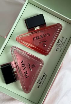 Prada Perfume, Expensive Perfume, Fragrances Perfume Woman, Perfume Collection Fragrance, Perfume Scents, Perfume Lover, Bath And Body Care, Body Care Routine