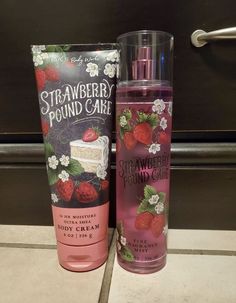 Strawberry Beauty Products, Strawberry Products, Strawberry Pound Cake, Lotion Candles, Bath N Body Works, Fragrances Perfume Woman, Perfume Body Spray