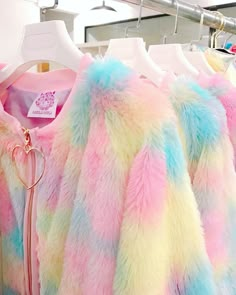 Style Kawaii, Pastel Fashion, Imagine Dragons, Fur Coats, Pretty Pastel, Kawaii Clothes, Harajuku Fashion, Pastel Goth