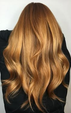 Balayage Copper Red Hair Color, Medium Curly Haircuts, Red Copper Hair Color, Copper Red Hair, Strawberry Blonde Hair Color, Medium Curly Hair Styles, Beautiful Red Hair