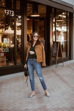 Green Suede Moto Jacket Outfit, Tan Biker Jacket Outfit, Caramel Leather Jacket Outfit, Suede Biker Jacket Outfit, Camel Moto Jacket Outfit, Faux Suede Jacket Outfit, Camel Suede Jacket Outfits, Camel Leather Jacket Outfit, Tan Jacket Outfit Women