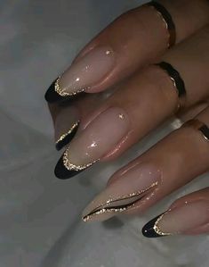 Old Hollywood Glamour Nails, Black And Gold Nail Inspo Acrylic, Gold And Black Christmas Nails, New Years Nail Inspiration, Wedding Nails With Black, Black Gold Christmas Nails, New Year’s Eve Nails Design Gold And Black, Black And Gold Tip Nails, Nail Inspo Black And Gold