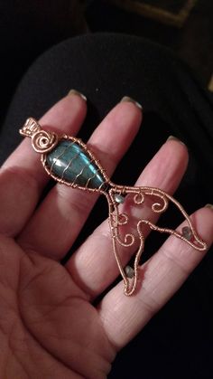 "Beautiful wire wrap Mermaid Tail pendant. Made to order with pure copper and Labradorite. Comes ready to wear on a leather necklace with matching copper \"s\" clasp. It is approximately 3  1/4 inches from the top to the bottom point. Be sure to check out our other pretties and have your entire order shipped for one low shipping charge." Copper Wire Wrapping, Mermaid Wire Jewelry, Snake Wire Wrap, Wire Wrapped Jewelry Beginner Tutorial, Easy Wire Wrapping, Wire Jewelry Ideas, Wire Wrapped Crystals, Wire Jewelry Patterns, Wire Wrap Necklace