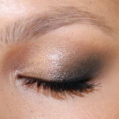 Eyeshadow Aesthetic, Maquillage On Fleek, Smokey Eyeshadow, Smink Inspiration, Smoky Eyes, Gold Eyeshadow, Makijaż Smokey Eye, Smokey Eyes, Eye Makeup Art