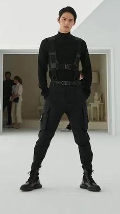 All Black Outfit Men Techwear, Neomilitarism Fashion, Mercenary Outfit Men, Black Assassin Outfits Male, Dancer Outfits Men, Male Combat Outfit, Combat Aesthetic Outfit, Spy Clothes Men