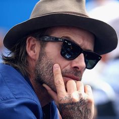 David Beckham Watch, Sunglass Photoshoot, David Beckham Photos, The Beckham Family, Best Suits For Men, David Beckham Style, Casual School Outfits, Stylish Glasses, Wearing A Hat