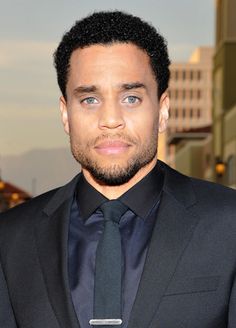 Classic Short Hairstyles, Buzz Haircut, Angular Face, Michael Ealy, Short Haircut Styles, Square Face Shape, Hair Guide, Popular Haircuts, Mens Haircuts Short