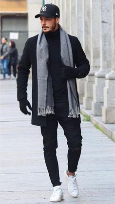 Outfits Aesthetic Hombre, Winter Running Outfit, Aesthetic Hombre, Mens Pants Fashion Casual, Formal Winter Outfits, Engagement Photo Outfits Fall, Black Outfit Men, Suits Men Business, Mens Fashion Blog