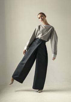 K M by L A N G E Wide leg crossover Button Sharovary pants - NAVY | Garmentory Japanese Style Trousers, Dress Over Trousers, Large Pants Outfit, Wide Pleated Pants, Japanese Trousers, Puffed Sleeves Blouse, Wrap Trousers, Pleat Pants, Japanese Pants