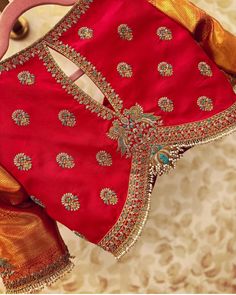 Maggam Work Designs, Wedding Saree Blouse, Wedding Saree Blouse Designs, Barbie Wedding, Ladies Blouse Designs, Hand Work Blouse, Blouse Designs Silk, Elegant Blouse Designs, Wedding Blouse