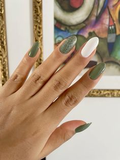 bianco puríssimo + guerreira do arco íris risquê Almond Shaped Nails Designs, Seasonal Nails, Accent Nails, Nail Decorations, Early Fall, Green Nails