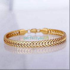 Mens Bracelet Gold Jewelry, Man Gold Bracelet Design, Gents Bracelet, Gold Bracelet Simple, Black Gold Jewelry, Mens Gold Jewelry, Gold Jewelry Stores, Jewelry Bracelets Gold, Mens Gold Bracelets