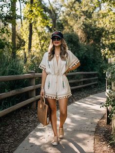 The Zoo-Nique Look Book: 15 Wildly Stylish Outfits for Your Next Adventure 13 Zoo Outfit Summer