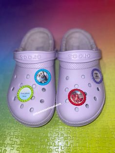 Custom-made personalized bottle cap crocs charms. Crocs Charm, Anime Charms, Family Logo, Personalized Bottles