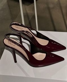 Red Heels Aesthetic, Luxury Shoes Heels, Dream Heels, Gucci Shoes Heels