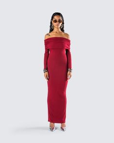 They will all be hot for you in this burgundy maxi dress 😜 With an off-shoulder design and folded overlay - this piece, made from stretch jersey fabric, is the epitome of chic allure ❤️ Burgundy Maxi Dress, Off Shoulder Maxi Dress, Black Off Shoulder, White Jersey, Ruffle Shorts, Cargo Pant, Mini Wrap Dress, Shoulder Design, Black Ruffle