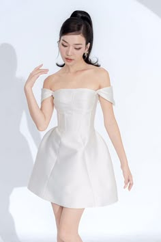 Vestidos Blancos Cortos Elegantes, Wedding Dresses Korean, White Dress Aesthetic, Short Graduation Dresses, Mini Homecoming Dresses, Cocktail Outfit, Prom Dress Inspiration