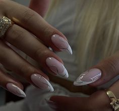 Press On Nails Tips, Nails Butterfly, January Nails, Almond Acrylic Nails, Nails Tips, Oval Nails, Classy Nails