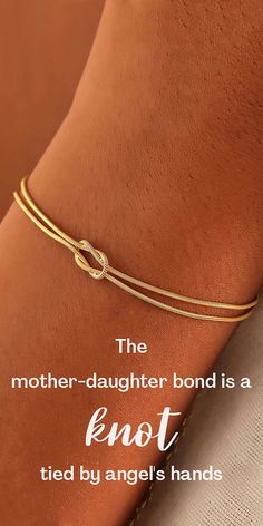 ❤️The Perfect Gift between mother & daughter enhanced with a heartfelt message card 🎁🥰 Mother Daughter Bond, Knot Bracelets, Gold Bangles Indian, Mother Daughter Bonding, Mother Daughter Bracelets, Beaded Jewelry Ideas, Friend Gift Ideas, Crafts Gift Ideas, Creative Gift Ideas