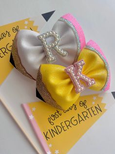 Scuba Neoprene Bows. Style description is shown through a picture in the gallery. a neoprene bow topped with a glitter foam Fancy Bows Diy, Boutique Hair Bows Diy, Cheer Hair Bows, Stacked Hair Bow, School Hair Bows, Boho Crafts Diy, Cheer Hair