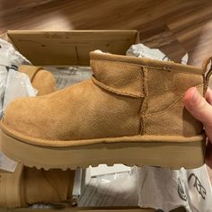 New Ugg Ultra Mini Platform Kids Chestnut Ultra Mini Chestnut Uggs, Ugg Micro Mini Platform, Classic Mini Platform Ugg, Uktra Mini Ugg, Ugg Ultra Mini Platform, Ultra Mini Platform Uggs Driftwood, Ugg Ultra Mini, Kids Uggs, Ugg Shoes