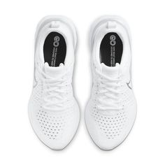 Nike Womens WMNS React Infinity Run Flyknit 2 White Metallic Silver CT2423-102 Nike React Infinity Run Flyknit, Nike React Infinity Run, Nike Running Shoes Women, All Black Shoes, Nike Running Shoes, Running Belt, Walking Sandals, Black Shoes Women, Nike React