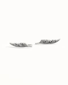 Orecchini di piume In argento sterling Ear Cuff Leaf Orecchini | Etsy Italia Modern Silver Earrings, Feather Earrings Silver, Ear Climbers Earrings, Ear Climber, Wrap Earrings, Silver Ear Cuff, Climber Earrings, Nature Tree