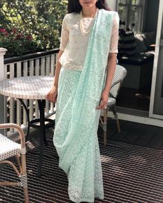 Long Blouse Designs, Saree Wearing, Saree Wearing Styles, Saree Draping Styles, Sari Blouse Designs, Indian Saree Blouses Designs, Saree Blouse Patterns, Blouse Designs Indian, Indian Fashion Saree