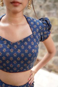 Cheap Short Sleeve Blouse For Diwali, Luxury Cotton Silk Blouse With Dupatta, Cheap Semi-stitched Designer Blouse, Affordable Traditional Short Sleeve Blouse, Cheap Fitted Anarkali Blouse, Traditional Short Sleeve Blouse, Cheap, Cheap Chanderi Blouse With Self Design, Model Blouses For Sarees, Beautiful Blouses For Women Indian