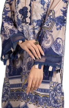 Best Sleeves Design, Lawn Dress Design Ideas 2024, Lace Suits, Lawn Dress Design, Baby Dress Embroidery, Simple Dress Casual, Clothing Pattern Design, Stylish Kurtis Design, Latest Dress Design