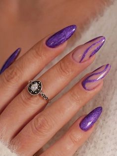 Reflective Nail Art, Reflective Nails Art Designs, Purple Nail Designs Simple, Purple Nails Prom, Purple Nail Designs Acrylic, Nails Inspo Purple, Nails Inspiration Purple, Dope Nail Designs Purple, Dark Purple Nails Ideas