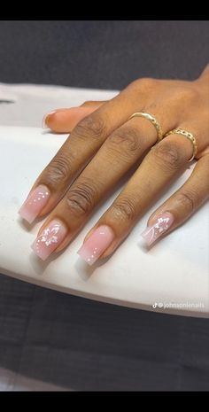 Grad Nails Square, Milky White Nails With Flower Design, Inspiration Nails, Work Nails