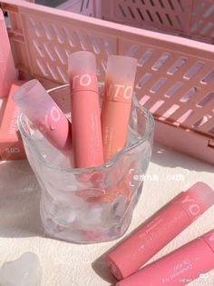 Discover these beautifully aesthetic matte lipsticks in soft pink and coral tones. Perfect for a clean, minimalist beauty vibe, these pastel lip products are elegantly arranged in a glass with soft sunlight illuminating the scene. A must-have for lovers of soft, natural beauty aesthetics.
#AestheticBeauty #MatteLipstick #SoftPink #MinimalistBeauty #LipCollection #MakeupGoals #BeautyFlatlay #PastelVibes #SoftCoral #MakeupAesthetic Cosmetics Branding, Barang Aesthetic, Pastel Lips, Lip Matte, Magical Makeup, Pink Cosmetics, Lip Cosmetics, Eye Makeup Pictures