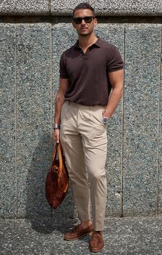 Italian Men Style, Men's Street Style Photography, Polo Shirt Outfits, Mens Business Casual Outfits, Polo Outfit, Herren Style, Mens Summer Outfits, Classy Outfits Men