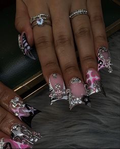 Junk Nails Black Women, Pink And Black Junk Nails, Cute Nails Black Women, Acrylic Nails Gems, Junk Nails Bling, Black Junk Nails, Pink Junk Nails, Blinged Nails, Dramatic Nails