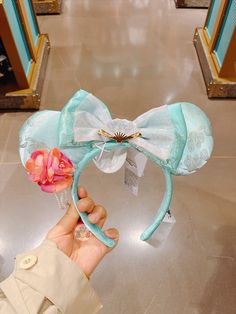 Exclusive Mulan Minnie Mouse Ears Headband is released at Shanghai Disney Resort Today! Mulan Disney Ears Diy, Mulan Loungefly, Disneyland Headbands, Mulan Minnie Ears, Mickey Ears Scrunchie, Donald And Daisy Duck, Shanghai Disneyland, Duck Pins, Minnie Mouse Christmas