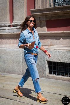 Street Fashion Show, Look Working Girl, Jeans Trend, Look Jean, Simple Summer Outfits, Denim Inspiration, Street Style 2017, Anna Dello Russo