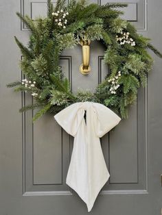 A lush winter white velvet wreath bow! Water resistant. Wreath not included. Bow only. Hangs about 16 inches long. Handmade! Garden wire on the back of the bow for easy wreath attachment White Bow Garland, Wreaths And Bows, Christmas Tree With Velvet Bows, Velvet Bow Christmas, Christmas Tree Bow Topper, Velvet Wreath, Bow Christmas Tree Topper, Christmas Wreath Bow, Easy Wreath