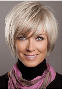 Choppy Bob Hairstyles, Chin Length Hair, Bob Haircut For Fine Hair, Messy Short Hair, Short Hairstyles For Thick Hair, Edgy Short Hair, Short Choppy Hair, Bob Hairstyles For Fine Hair, Short Layered Haircuts