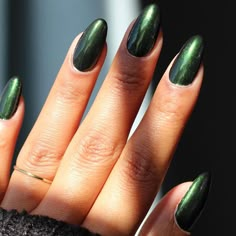 Green Chrome Acrylic Nails, Light Emerald Green Nails, Deep Green Chrome Nails, Chrome Emerald Green Nails, Green Opal Nails, Green Chrome Nails Short, Dark Green Crome Nails, Dark Green With Chrome Nails, Green With Chrome Nails