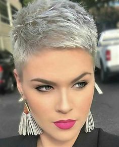 Hair Stules, Super Short Haircuts, Short Spiky Hairstyles, Crop Hair, Really Short Hair, Short Hair Pixie Cuts, Long Face, Pixie Haircut For Thick Hair, Short Hair Undercut