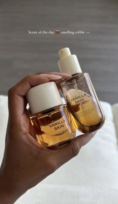 Phlur Fragrance Vanilla Skin, Vanilla Skin Perfume, Phlur Vanilla Skin, Smelling Good Aesthetic, Scent Aesthetic, Victoria's Secret Bare Vanilla, Vanilla Skin, Vanilla Perfumes, Vanilla Body Spray